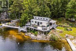 4 IS 270 SIX MILE LAKE ISLAND Georgian Bay (Baxter), ON L0K 1S0