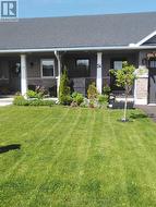 24 BUCHANAN AVENUE Prince Edward County (Picton Ward), ON K0K 2T0