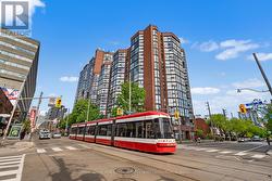 306 - 725 KING STREET W Toronto, ON M5V 2W9