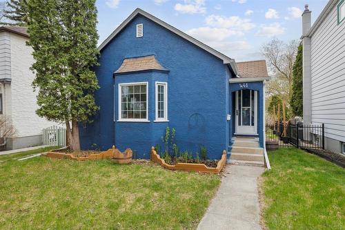 441 Cambridge Street  Winnipeg, MB R3M 3E9