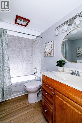 23 Main Street Unit# 405, Dundas, ON - Indoor Photo Showing Bathroom