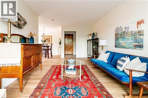 23 Main Street Unit# 405, Dundas, ON - Indoor Photo Showing Living Room