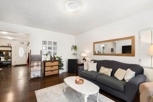 1591 Joan Ave, Crofton, BC 