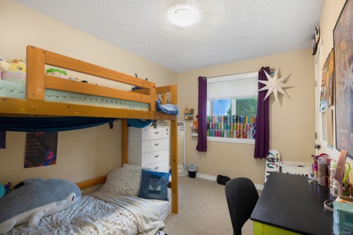 1591 Joan Ave, Crofton, BC 