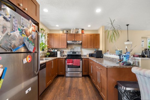 1591 Joan Ave, Crofton, BC 