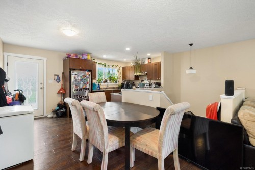 1591 Joan Ave, Crofton, BC 