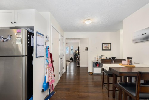 1591 Joan Ave, Crofton, BC 
