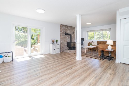 365 E Cotlow Rd, Colwood, BC 