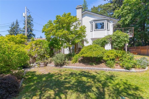 365 E Cotlow Rd, Colwood, BC 