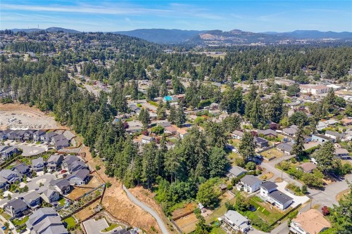 365 E Cotlow Rd, Colwood, BC 