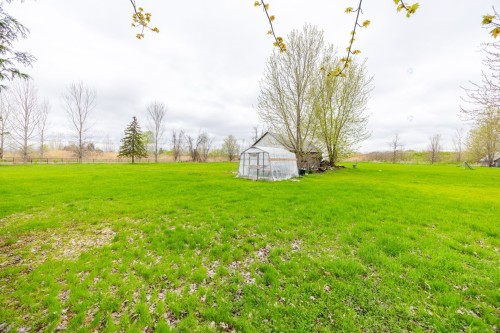 Barn - 6830Z Ch. Des Prairies, Brossard, QC 
