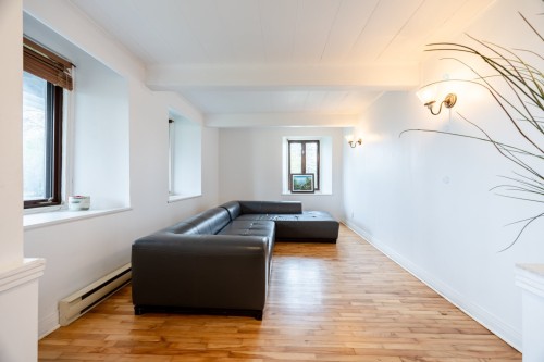 Living Room - 6830Z Ch. Des Prairies, Brossard, QC 