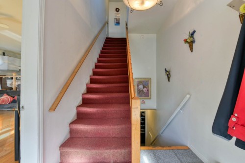 Hall d'entrée/Vestibule - 138 Rue Alexandre, Rosemère, QC - Indoor Photo Showing Other Room