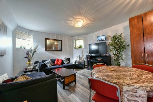 Salon - 138 Rue Alexandre, Rosemère, QC - Indoor Photo Showing Living Room