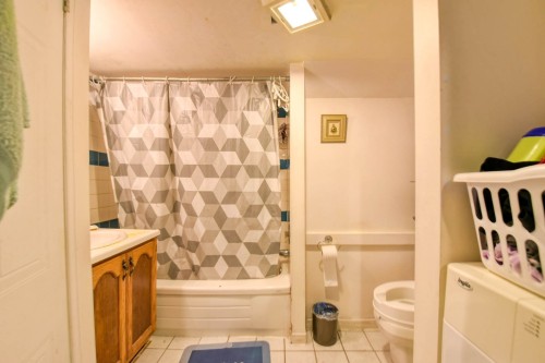 Salle de bains - 138 Rue Alexandre, Rosemère, QC - Indoor Photo Showing Bathroom