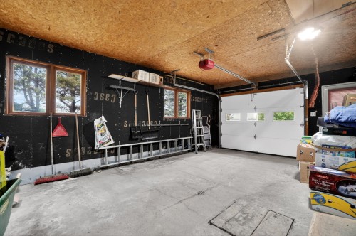 Garage - 608 Rg St-Charles, Saint-Thomas, QC - Indoor Photo Showing Garage
