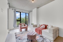 Salon - 
