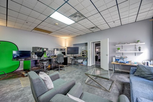 Bureau - 2251 Av. Papineau, Montréal (Ville-Marie), QC - Indoor