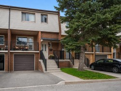 92-3175 Kirwin Avenue  Mississauga, ON L5A 3M4
