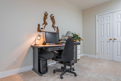 427057 25 Side Road, Mono, ON - Indoor Photo Showing Bedroom