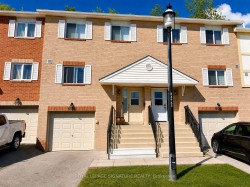 602 Gibney Crescent Newmarket, ON L3X 1Y3