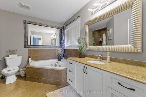 23 Kellogg Avenue, Hamilton, ON - Indoor Photo Showing Bathroom
