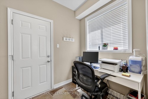 35 St. Paul'S Place, Orangeville, ON - Indoor Photo Showing Office