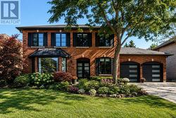 1319 GREENEAGLE DRIVE Oakville, ON L6M 2N1