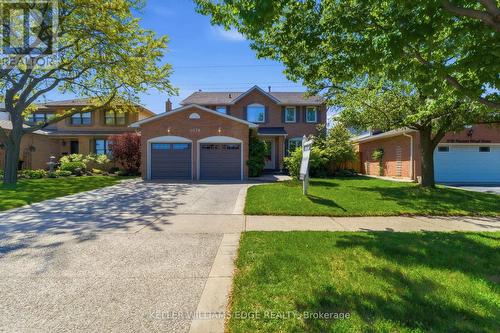 2078 HUNTERS WOOD DRIVE  Burlington, ON L7M 2T2