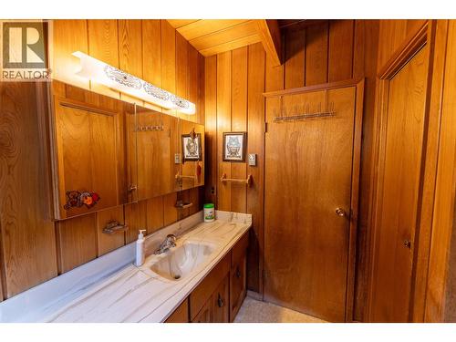 8262 Wilson Lake Road, Bridge Lake, BC 