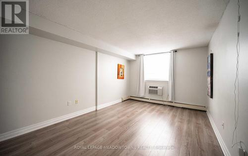 Large Bedroom - 302 - 55 Yarmouth Street, Guelph, ON 