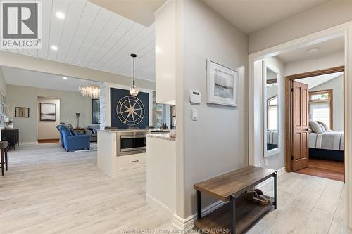 6576 Talbot Trail, Merlin, ON - Indoor Photo Showing Living Room