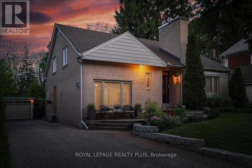 42 Roseview Avenue, Richmond Hill, ON - Outdoor