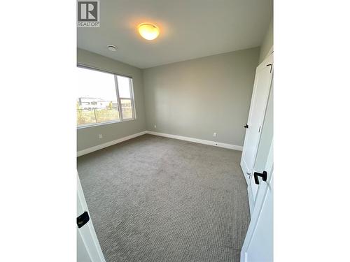 5402 Kestrel Lane, Kelowna, BC - Indoor Photo Showing Other Room