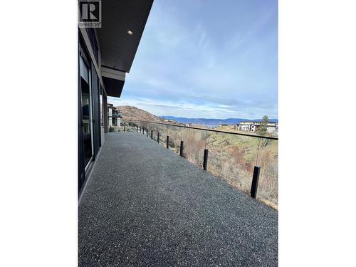 5402 Kestrel Lane, Kelowna, BC - Outdoor