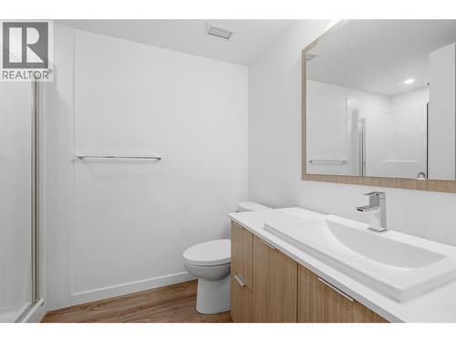 1775 Chapman Place Unit# 101, Kelowna, BC - Indoor Photo Showing Bathroom