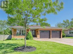 43 LYNNGATE GROVE  London South (South M), ON N6K 3S7