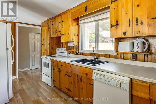 8 Nassau Court, Tiny, ON - Indoor Photo Showing Kitchen With Double Sink