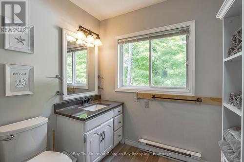 8 Nassau Court, Tiny, ON - Indoor Photo Showing Bathroom