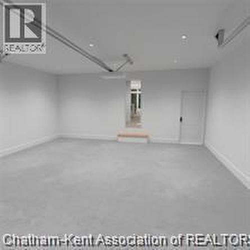 4 Henson Street, Dresden, ON - Indoor Photo Showing Garage