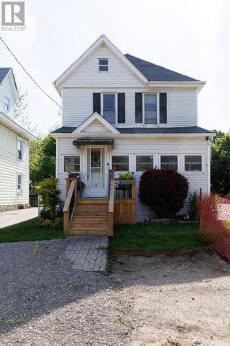 61 ALMA STREET  St. Thomas, ON N5P 3A9