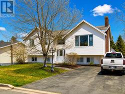 12 Portsmouth Close Mount Pearl, NL A1N 3Y2