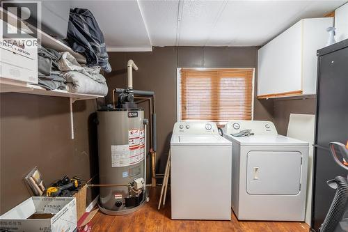 1940 London Line Unit# 84, Sarnia, ON - Indoor Photo Showing Laundry Room