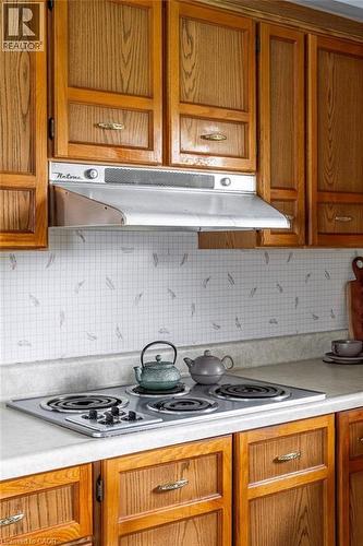 23 Keen Court, Hamilton, ON - Indoor Photo Showing Kitchen