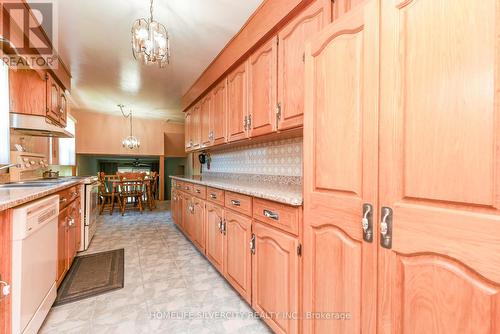 7378 Bybrook Drive, Mississauga, ON - Indoor Photo Showing Kitchen