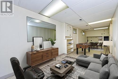 7378 Bybrook Drive, Mississauga, ON - Indoor Photo Showing Living Room