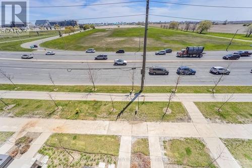 4 - 624 Rexdale Boulevard, Toronto, ON - Outdoor With View