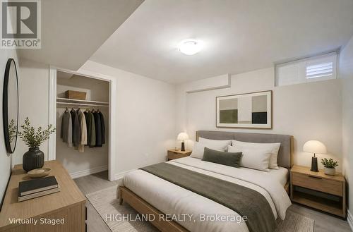 4777 Crystal Rose Drive, Mississauga, ON - Indoor Photo Showing Bedroom