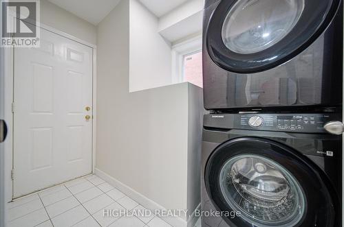 4777 Crystal Rose Drive, Mississauga, ON - Indoor Photo Showing Laundry Room