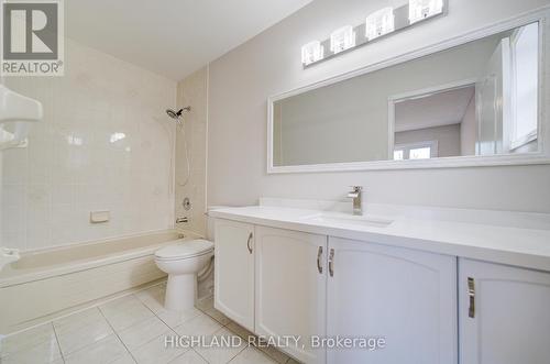 4777 Crystal Rose Drive, Mississauga, ON - Indoor Photo Showing Bathroom